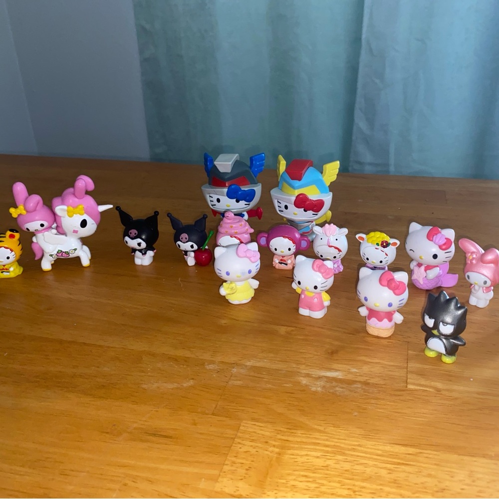 sanrio figure bundle